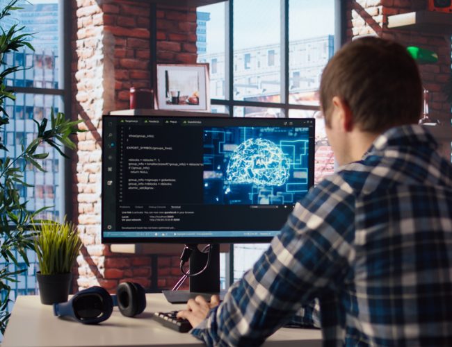 Procura por cursos de Inteligência Artificial dispara e aumenta em 95% no primeiro mês de 2026