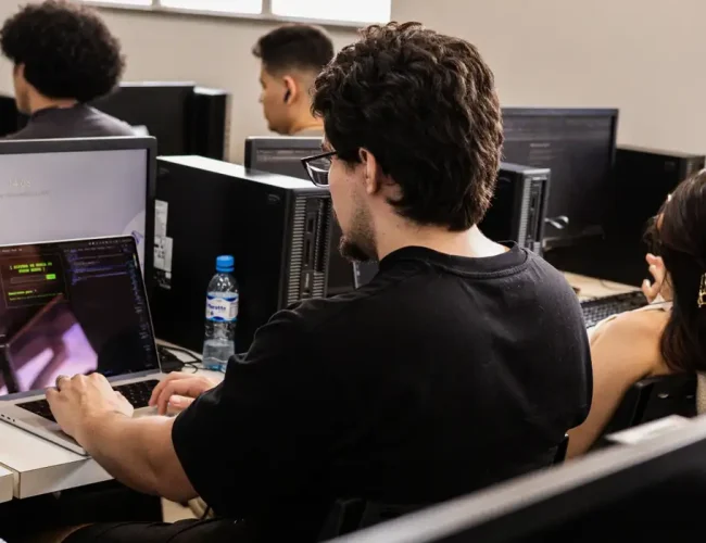 Programa disponibiliza 25 mil oportunidades para capacitação em segurança digital