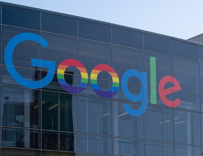 Cade investiga Google e avalia multa por possível uso irregular de conteúdo
