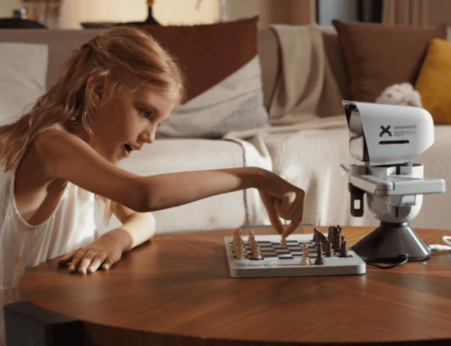 SenseRobot Chess Mini: o robô que ensina xadrez com impressionante precisão de 99,9% através da IA
