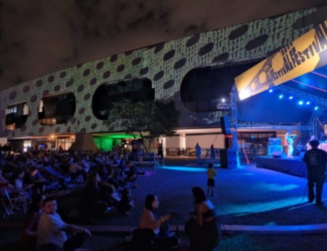 Jazz ao Pôr do Sol: CCBB Brasília Promove Temporada Gratuita ao Ar Livre