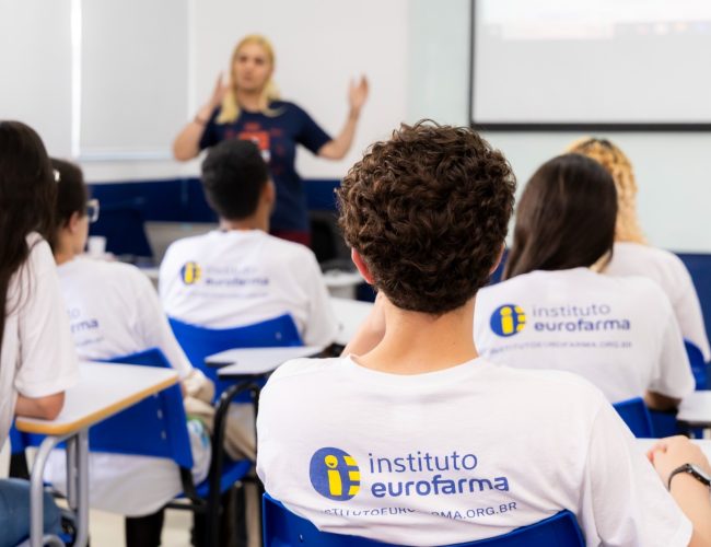 Instituto Eurofarma expande oferta de ensino sem custos