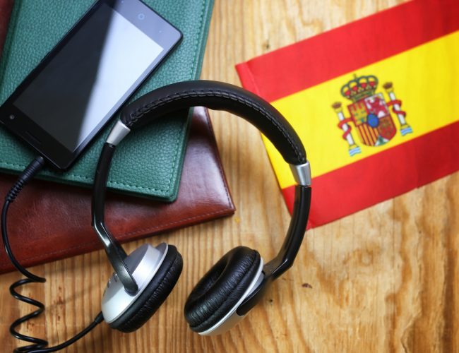 Santander disponibiliza curso de espanhol online sem custo
