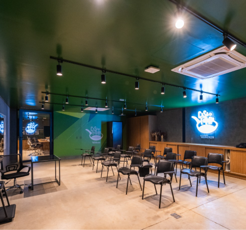 Heineken lança iniciativa educacional para capacitar jovens no ramo de gastronomia e hospitalidade