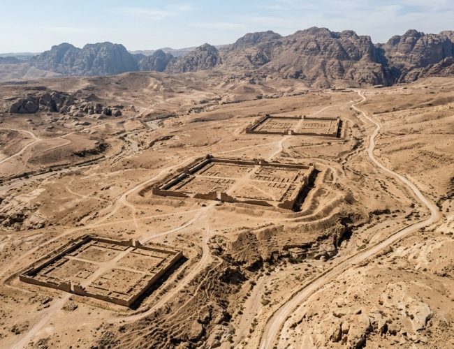 Acampamentos romanos ocultos há quase 2 mil anos são descobertos pelo Google Earth