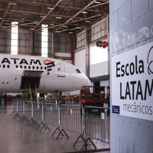Latam Brasil lança programa de bolsas para capacitar novos mecânicos de aeronaves