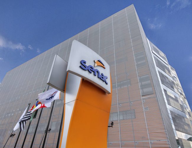 Senac-SP inicia processo de inscrições para bolsas de estudo no ensino médio técnico em 2027
