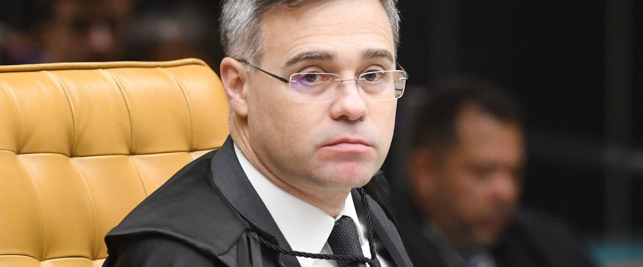 Espionado por Mendonça em 2020, professor vê “natureza golpista” em atuação de ministro