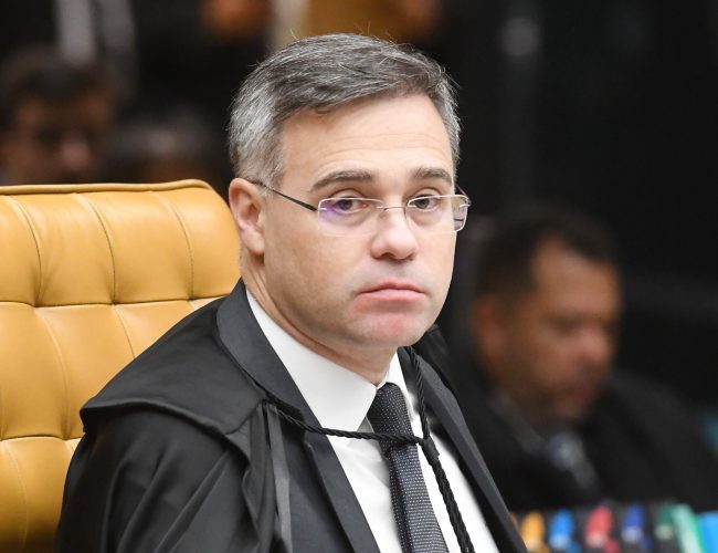 Espionado por Mendonça em 2020, professor vê “natureza golpista” em atuação de ministro