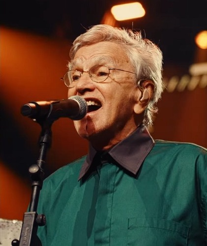Caetano Veloso se apresenta de graça em Brasília no dia 13 de setembro