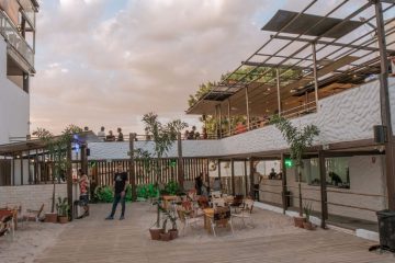 Novo bar em Brasília traz a essência da Chapada dos Veadeiros às beiras do Lago Paranoá