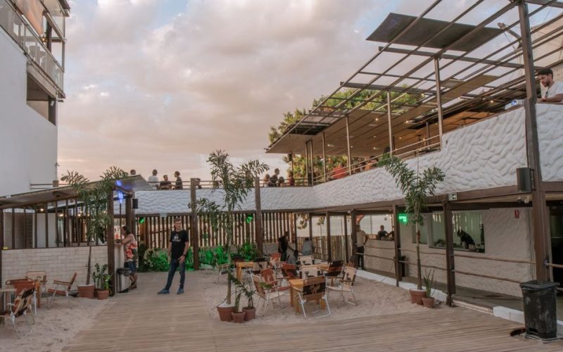 Novo bar em Brasília traz a essência da Chapada dos Veadeiros às beiras do Lago Paranoá