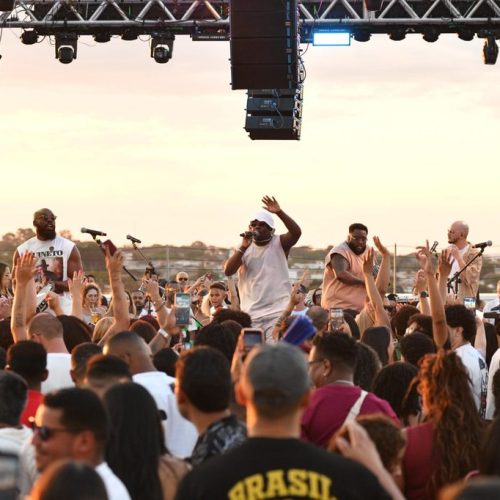 Benza promove encontro de BenzaDeus e Yan para uma animada tarde de samba em Brasília neste sábado