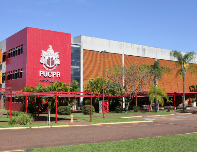 PUC-PR disponibiliza mais de 40 bolsas integrais para cursos de graduação em 2027
