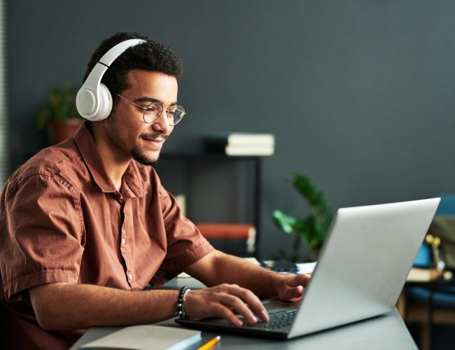 Espro oferece 4,5 mil oportunidades para jovens aprendizes em 16 estados do Brasil